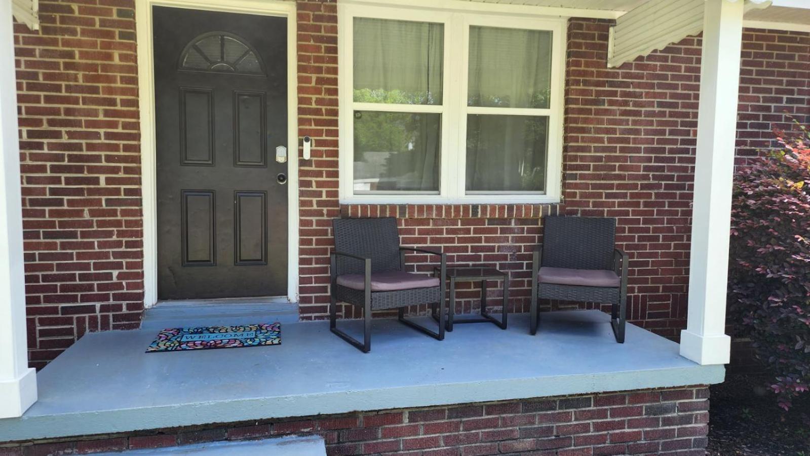 Hangout By Firepit Near Usc With Pet Holiday home *