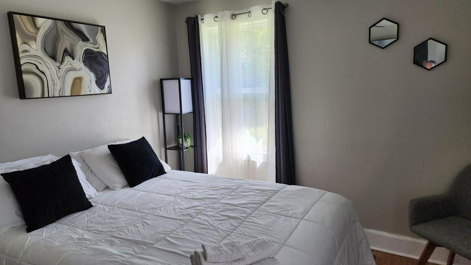 Holiday home Hangout By Firepit Near Usc With Pet *
