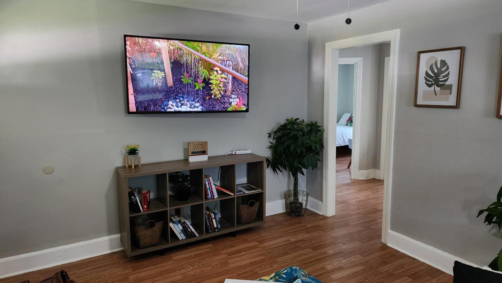 Hangout By Firepit Near Usc With Pet Holiday home Columbia
